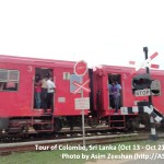 SriLanka tour - Men and Women travelling by Train